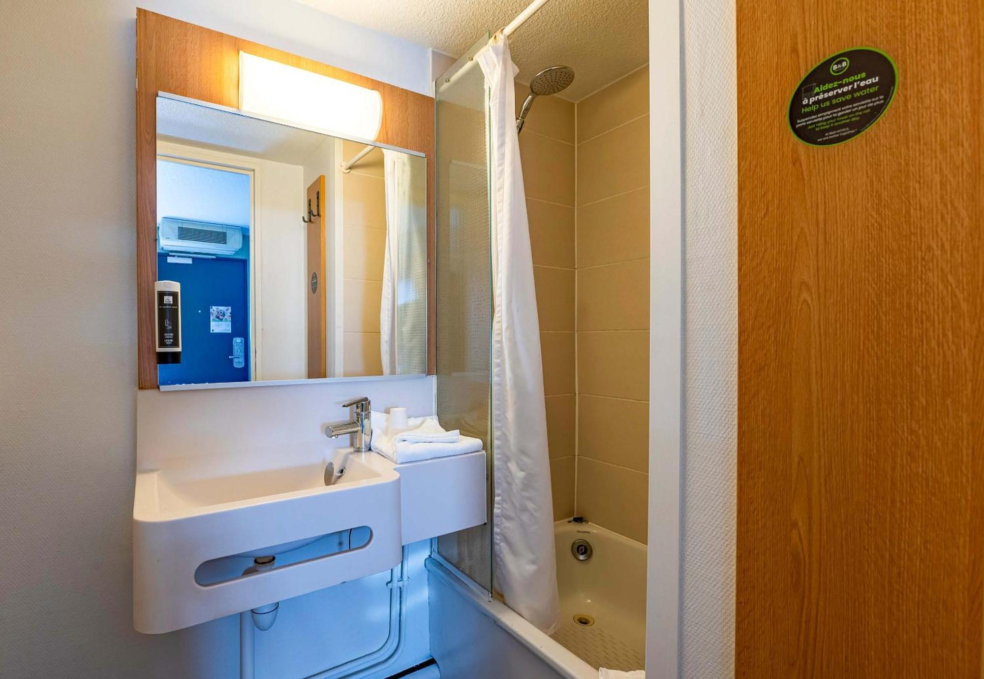 B&B Hotel Saint-Etienne La Terrasse Ngoại thất bức ảnh
