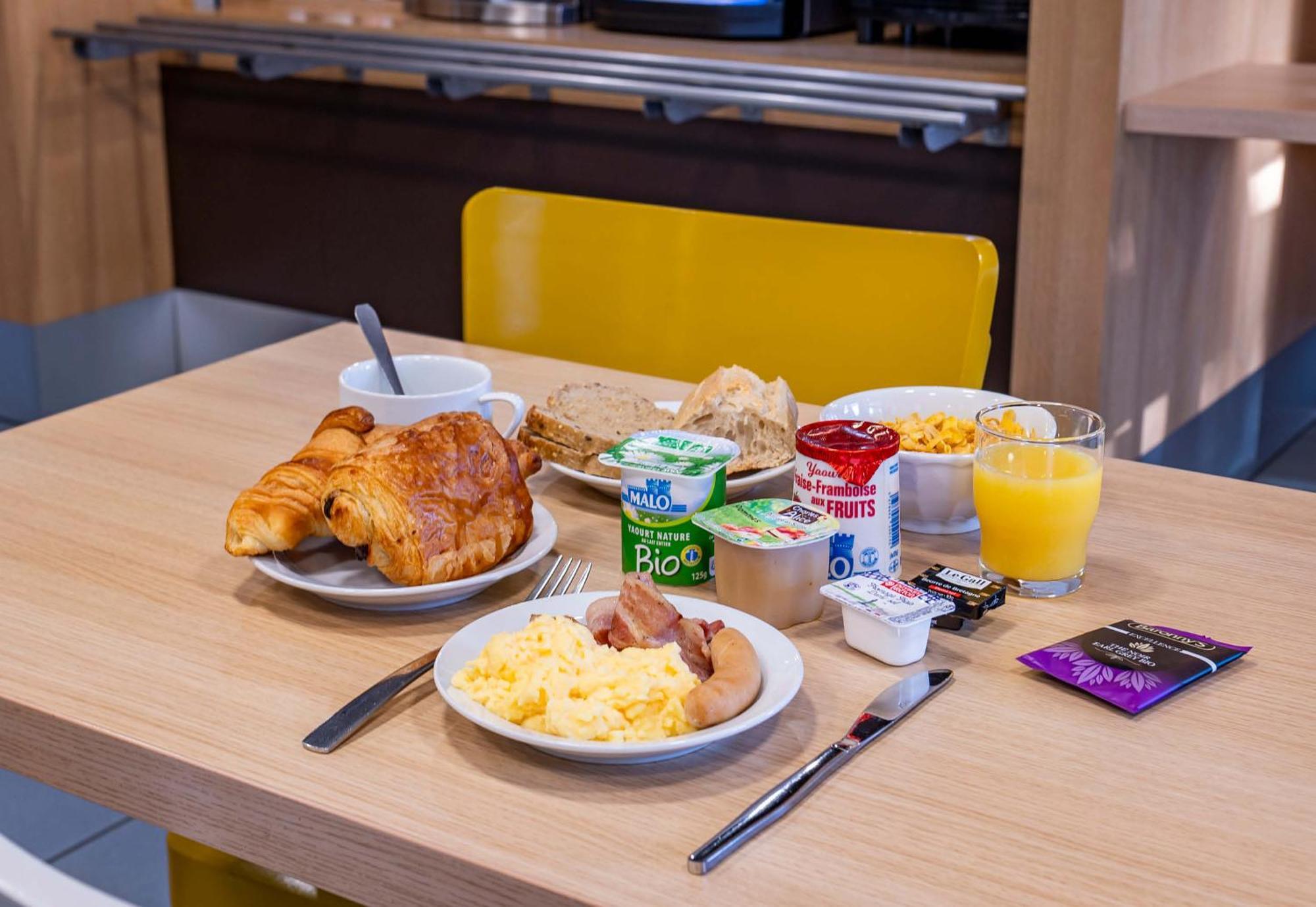 B&B Hotel Saint-Etienne La Terrasse Ngoại thất bức ảnh